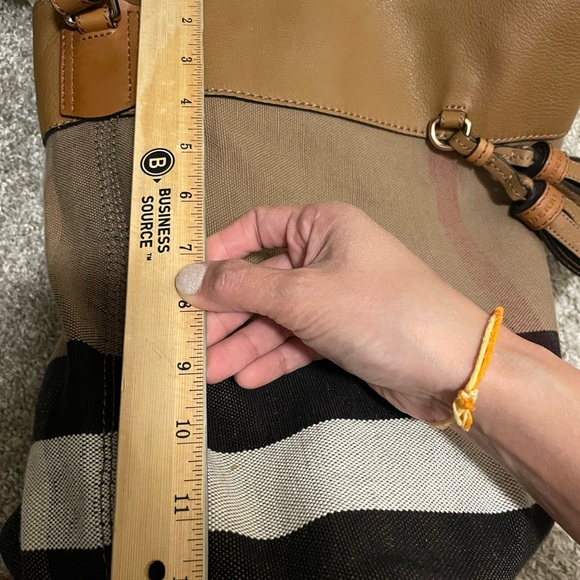 Authentic Burberry hobo bag - Picture 12 of 12